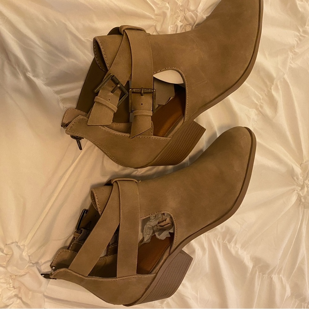 Brand new and strappy boots size 9